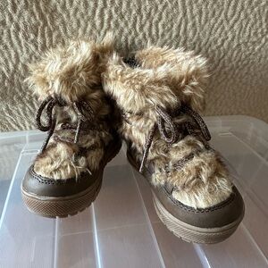 Toddler size 6 Fur Boots - Super Warm - brown